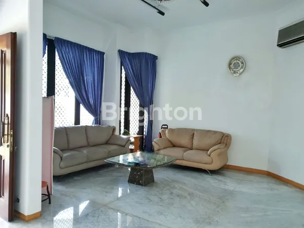 image  RUMAH RAYA SATELIT BARAT SURABAYA BARAT BAGUS TERAWAT SIAP HUNI (3)