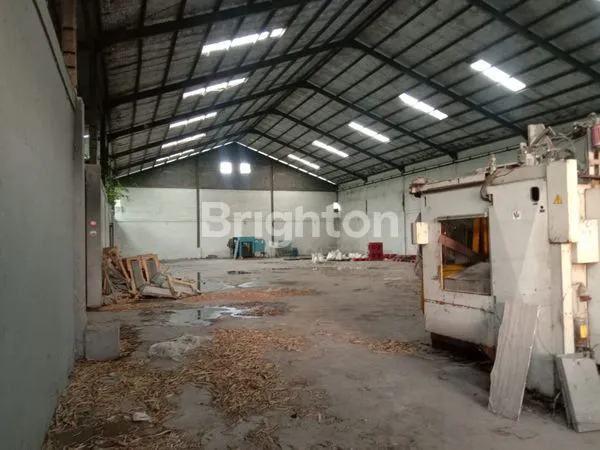 image DISEWAKAN GUDANG BEKAS PABRIK PLASTIK (2)