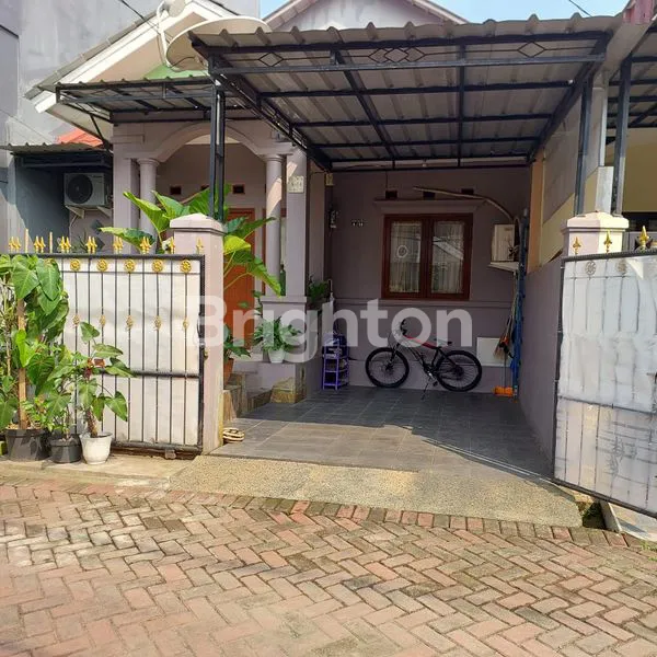 image HUNIAN 2 LANTAI DI DEPOK (1)