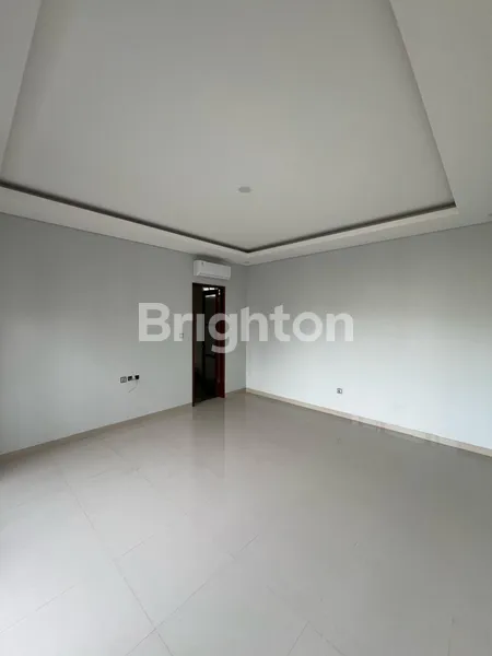 image VILLA –  KOLAM RENANG & KEBUN PRIBADI (7)