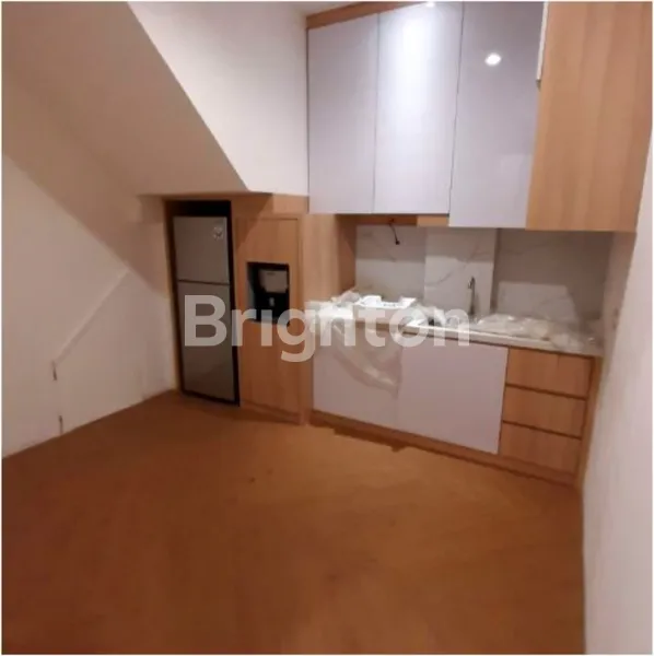 image RUKO 4 LANTAI SEMI FURNISH DENGAN LUXURY INTERIOR SIAP PAKAI (8)