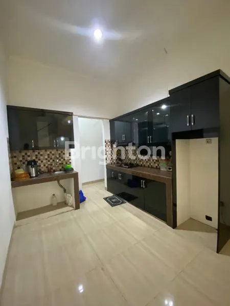 image RUMAH SIAP HUNI PINGGIR JALAN NUSA LOKA (3)