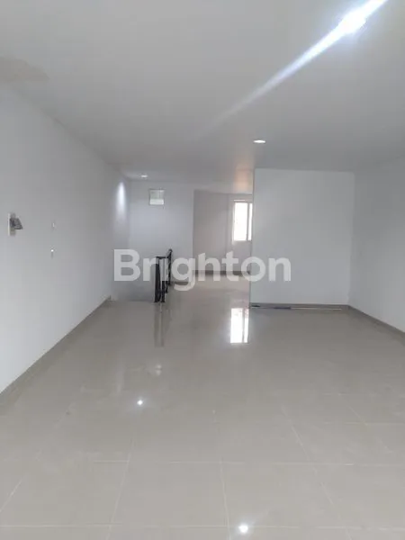 image RUKO STRATEGIS BSD, 220M² SIAP HUNI & BISNIS (4)