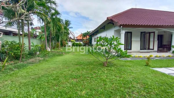 image VILLA MEWAH DI KETEWEL GIANYAR (1)