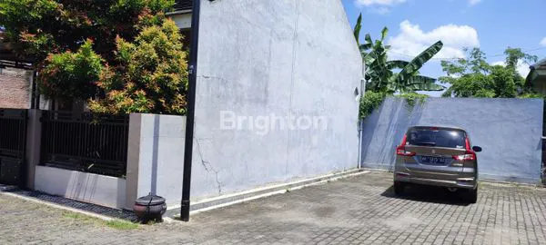 image MINIMALIS DAN RAPAT (3)