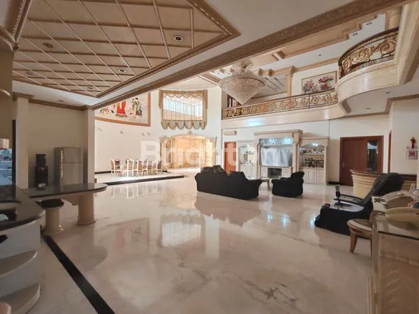 image RUMAH MEWAH FULL FURNISH SEKTOR 1 SOLO BARU (5)