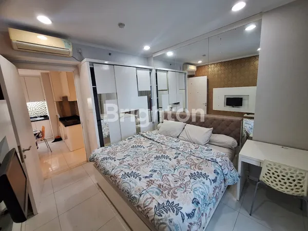 image APARTEMEN VIA CIPUTRA WORLD LANTAI RENDAH FULL FURNISHED SEWA APARTEMENT  (1)