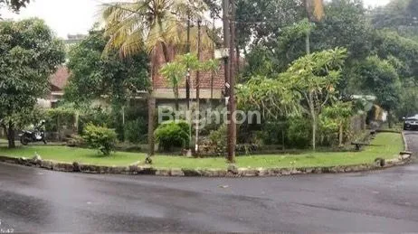 image RUMAH KLASIK NAN ELEGAN DI KOTA BOGOR – HOOK, LUAS, DEKAT IPB!  (2)