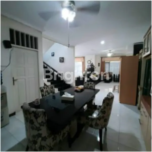 image RUMAH 2 LANTAI SEMI FURNISH SIMPANG DARMO PERMAI POSISI HOOK (7)