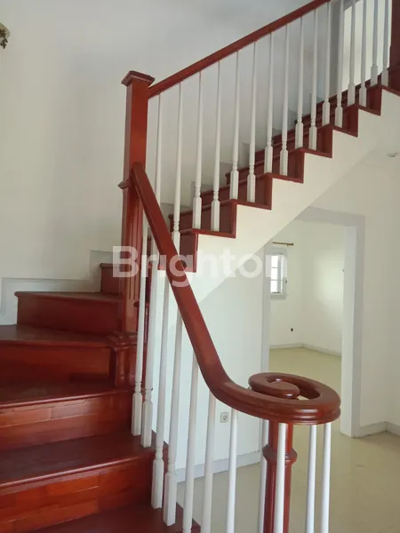 image RUMAH MODEL VICTORIA LOKASI STRATEGIS SIDOSERMO PDK DEKAT JEMURSARI PRAPEN TENGGILIS JAGIR NGAGEL BARATANG TENGAH KOTA SBY (3)