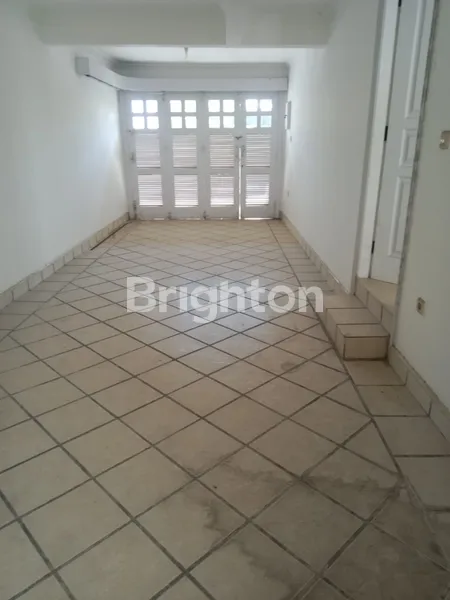 image RUMAH MODEL VICTORIA LOKASI STRATEGIS SIDOSERMO PDK DEKAT JEMURSARI PRAPEN TENGGILIS JAGIR NGAGEL BARATANG TENGAH KOTA SBY (7)