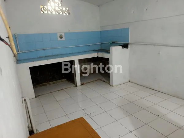 image RUMAH DI SEWA DGN HALAMAN LUAS (4)