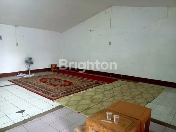 image RUMAH DI SEWA DGN HALAMAN LUAS (2)