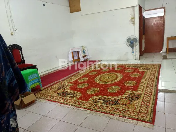 image RUMAH DI SEWA DGN HALAMAN LUAS (3)