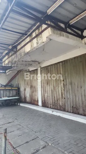 RUMAH USAHA 2 LANTAI DI KENDAL SARI