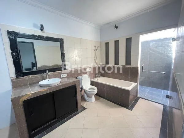 image VILLA FULLY FURNISHED RICEFIELD VIEW 4BR IN SANUR (6)
