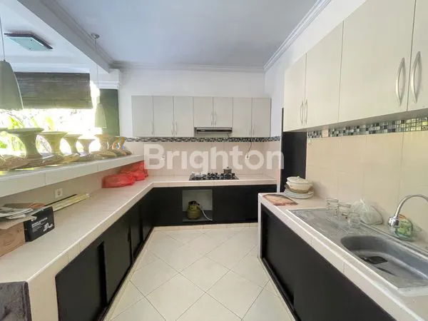 image VILLA FULLY FURNISHED RICEFIELD VIEW 4BR IN SANUR (8)