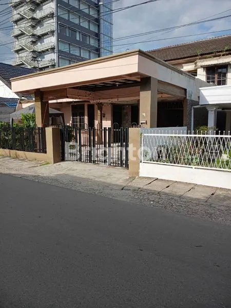 image RUMAH MEWAH STRATEGIS SEI PUTIH. MEDAN (1)