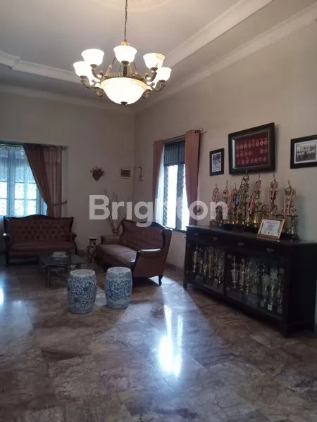 image RUMAH MEWAH STRATEGIS SEI PUTIH. MEDAN (2)