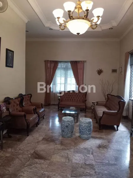 image RUMAH MEWAH STRATEGIS SEI PUTIH. MEDAN (3)