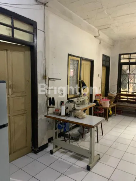 image RUMAH MAINROAD CIBOLERANG RAYA AREA DEKAT PERGUDANGAN (3)