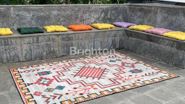 image RUMAH CANTIK MUNGIL 3 LANTAI DI KEROBOKAN – BANGUNAN KOKOH & FUNGSIONAL (2)