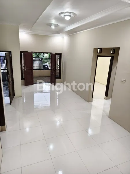 image RUMAH 2 LANTAI DI PINANG RAYA, TANGERANG KOTA (2)