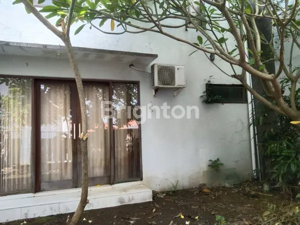 image RUMAH NYAMAN & LUAS DI TENGAH DI DENPASAR BARAT (3)