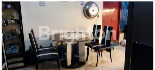 image DIJUAL RUMAH FULLFURNISH TENGAH KOTA BERNUANSA MINIMALIS LOKASI DALAM PERUMAHAN WIKA AMAN NYAMAN HARGA NEGO (3)
