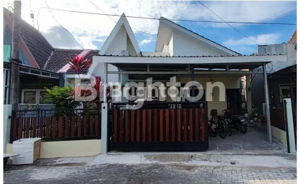 image DIJUAL RUMAH FULLFURNISH TENGAH KOTA BERNUANSA MINIMALIS LOKASI DALAM PERUMAHAN WIKA AMAN NYAMAN HARGA NEGO (1)