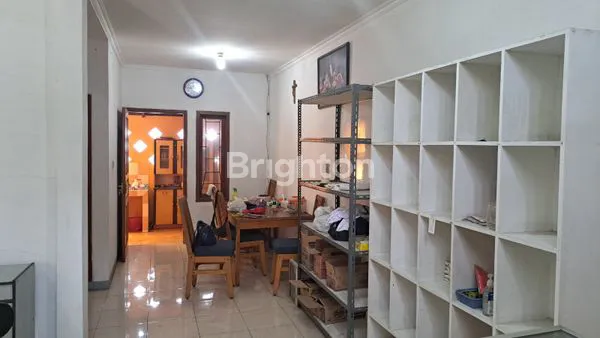 image INVESTASI MENGUNTUNGKAN! RUMAH MERANGKAP TOKO DI JATIHANDAP REGENCY CIMENYAN BANDUNG DENGAN LOKASI STRATEGIS (4)