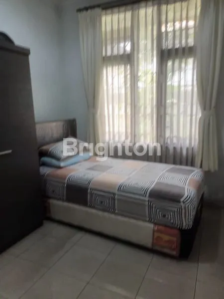 image RUMAH 2 LANTAI FURNISHED DI PASADENA RESIDANCE LUAS 300M² ADA 5 KAMAR TIDUR (2)