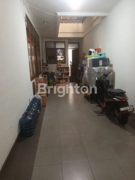 image RUMAH 2 LANTAI FURNISHED DI PASADENA RESIDANCE LUAS 300M² ADA 5 KAMAR TIDUR (8)