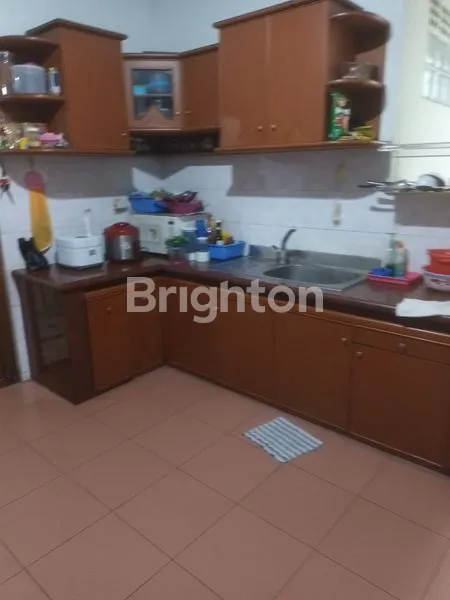 image RUMAH 2 LANTAI FURNISHED DI PASADENA RESIDANCE LUAS 300M² ADA 5 KAMAR TIDUR (3)