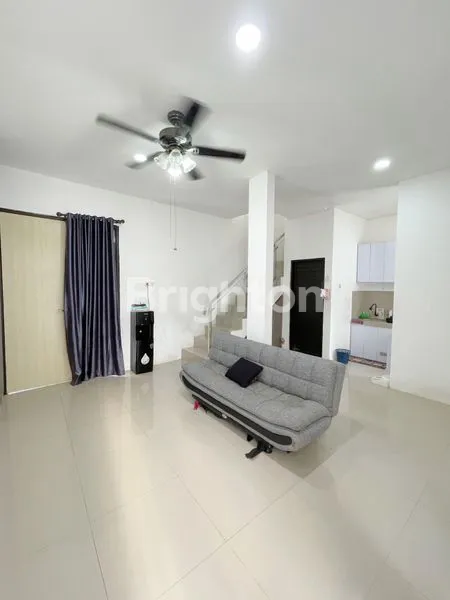 image RUMAH CLUSTER ELITE SEMARANG ATAS 2 LANTAI THE GRANDIA METROPOLIS LOKASI DAERAH SEJUK TENANG DEKAT DENGAN FASUM DAN KULINER  (4)