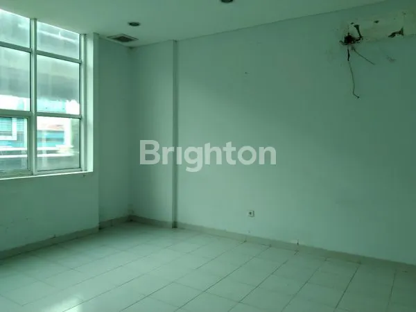 image RUKO 5 LT BOULEVARD KELAPA GADING (6)