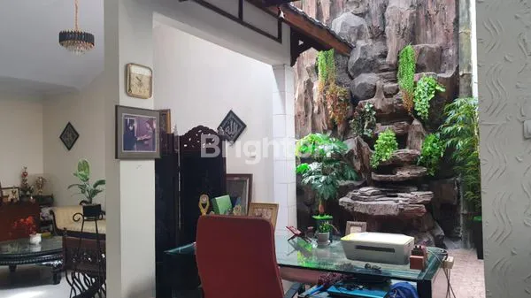 image RUMAH TINGGAL DUA LANTAI AKSES MUDAH KEMANA MANA LOKASINYA SANGAT STRATEGIS CEMPAKA PUTIH JAKARTA PUSAT (1)