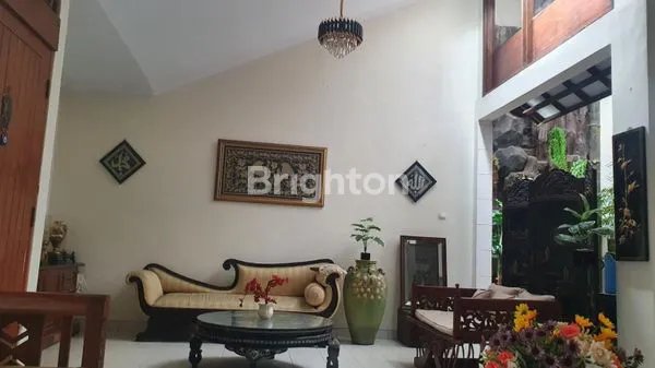 image RUMAH TINGGAL DUA LANTAI AKSES MUDAH KEMANA MANA LOKASINYA SANGAT STRATEGIS CEMPAKA PUTIH JAKARTA PUSAT (2)