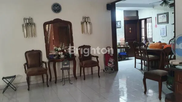 image RUMAH TINGGAL DUA LANTAI AKSES MUDAH KEMANA MANA LOKASINYA SANGAT STRATEGIS CEMPAKA PUTIH JAKARTA PUSAT (5)