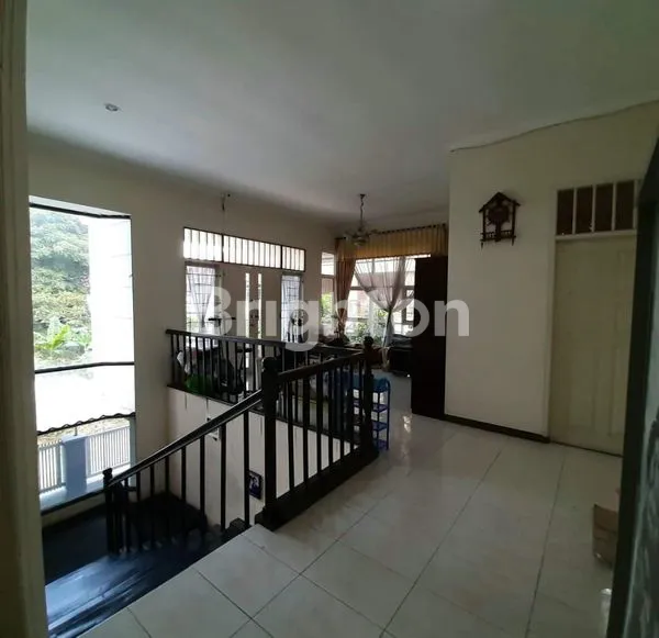 image RUMAH DI SIMPANG DARMO PERMAI SELATAN  (3)