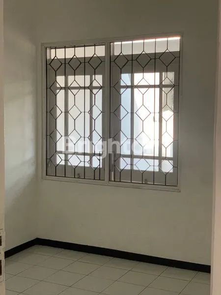 image RUMAH MEWAH CLUSTER PONDOK CHANDRA DEKAT PETRA ACITYA SHM (3)