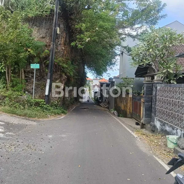 image RUMAH 2 LANTAI DEKAT KAMPUS UNUD JIMBARAN BALI (4)