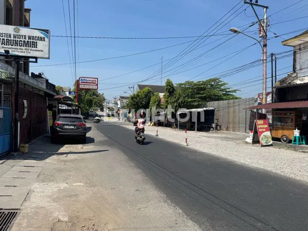 image RUKO STARTEGIS BISNIS JEBRES SOLO (3)