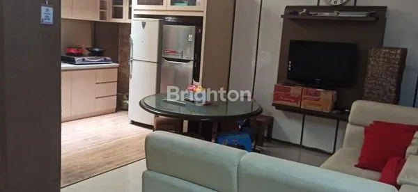 image RUMAH TINGGAL DUA SETENGAH LANTAI AKSES MUDAH KEMANA MANA  LOKASINYA SANGAT STRATEGIS GUNUNG SAHARI JAKARTA PUSAT (3)