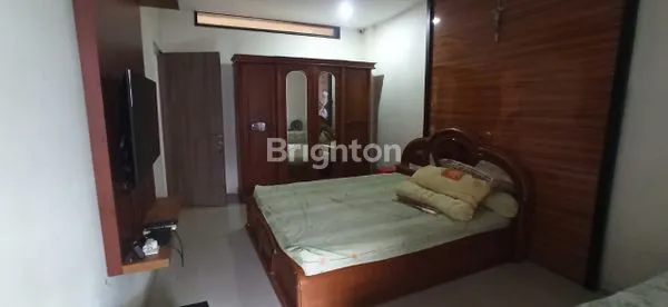 image RUMAH TINGGAL DUA SETENGAH LANTAI AKSES MUDAH KEMANA MANA  LOKASINYA SANGAT STRATEGIS GUNUNG SAHARI JAKARTA PUSAT (7)