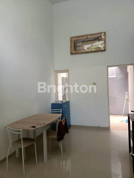 image RUMAH BAGUS SIAP HUNI GREEN SEMANGGI STRATEGIS DEKAT MERR RUNGKUT (6)