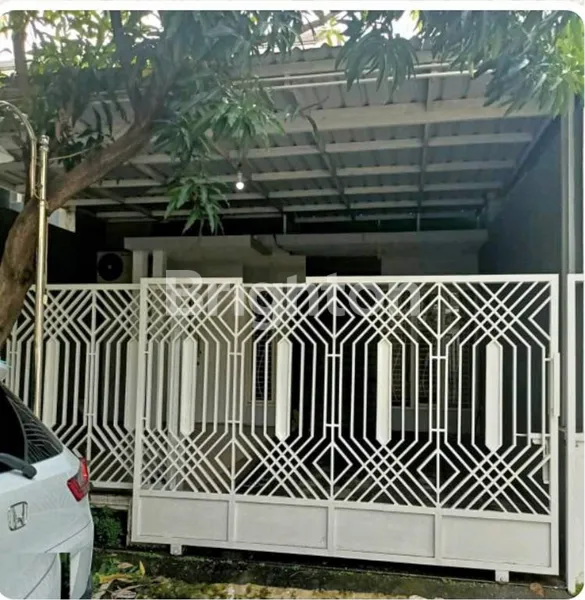 image RUMAH BAGUS SIAP HUNI GREEN SEMANGGI STRATEGIS DEKAT MERR RUNGKUT (1)