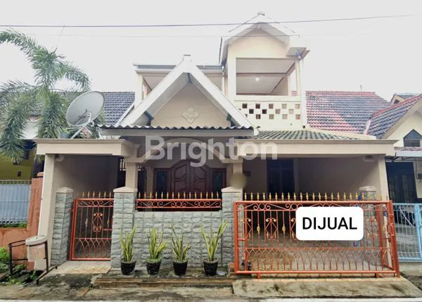 image RUMAH 2 LANTAI SIAP HUNI DI PERUM GENTAN (1)