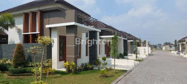 image RUMAH BAGUS DIPERUMAHAN COLOMADU (1)