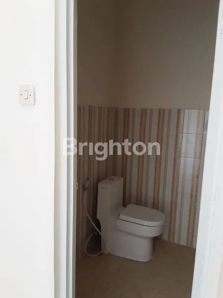 image RUMAH BAGUS DIPERUMAHAN COLOMADU (5)